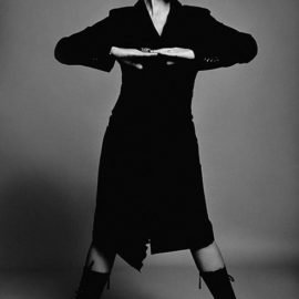 Botas: Zara Anillos: Elisheva & Constance Aretes: Thalatha Abrigo: Merkaba Boina: Alin Jotar