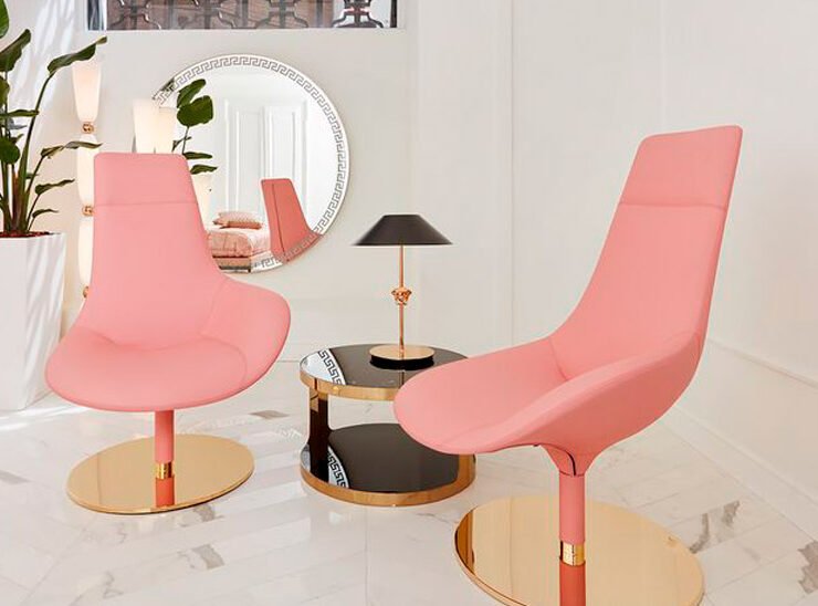 Versace abre tienda con muebles para el hogar