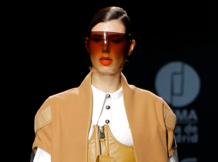 Maya Hansen nos muestra la sensualidad en tiempos de pandemia