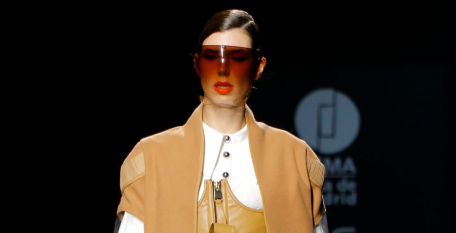 Maya Hansen nos muestra la sensualidad en tiempos de pandemia