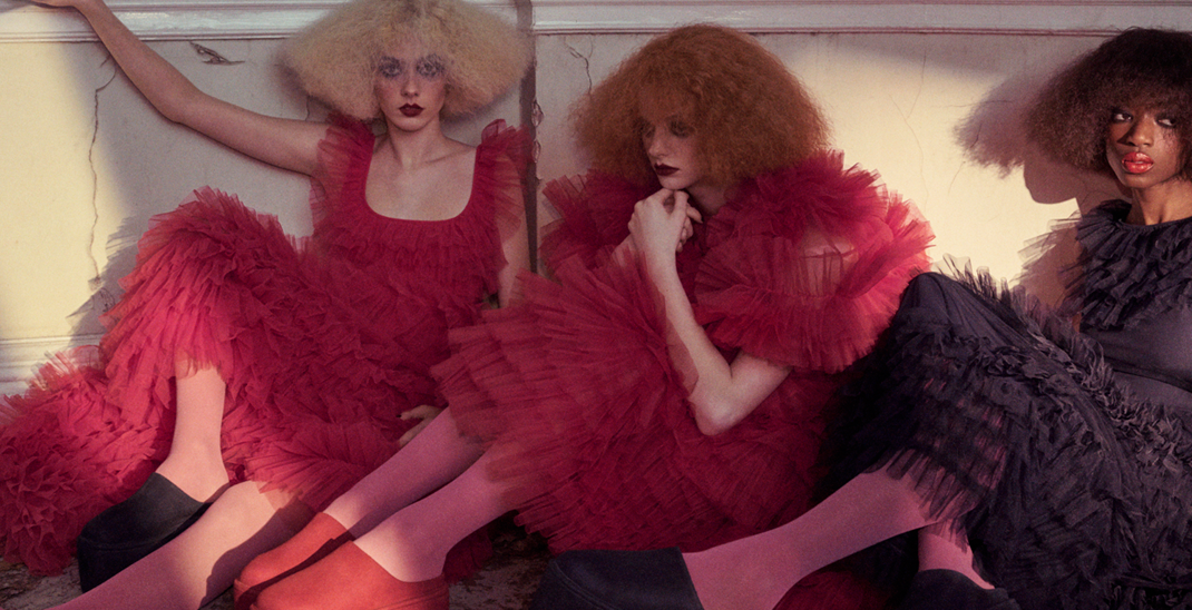 UGG lanza colaboración con Molly Goddard