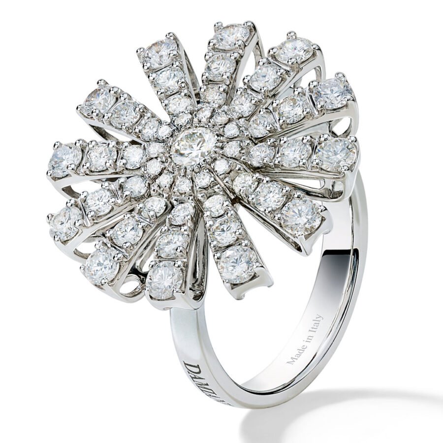 Viéndonos un tanto románticos, hay pocas cosas que duran toda la vida como una joya, como un diamante, y eso es algo que Damiani sabe muy bien.