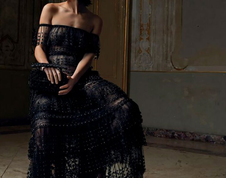 Descubre Valentino Roman Palazzo Fall 21