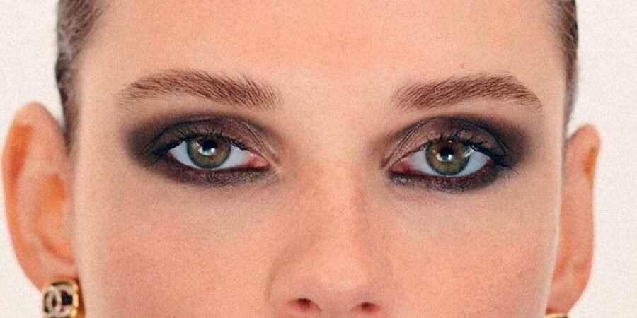 Smoky eye by Chanel