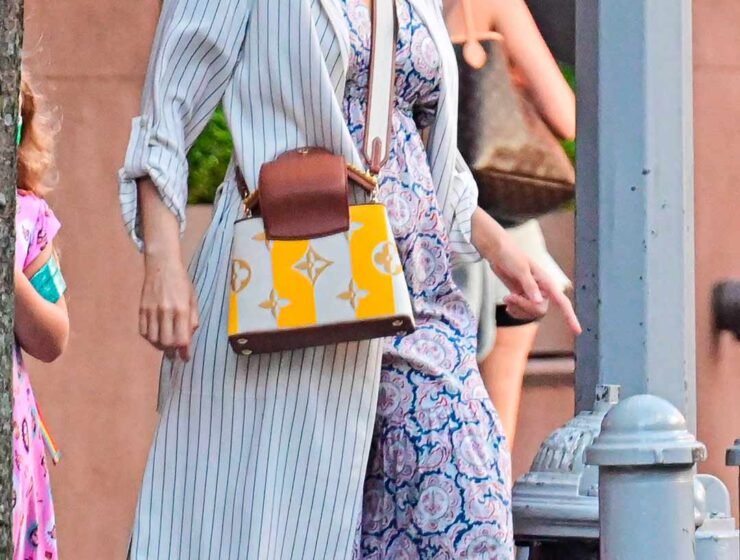 Blake Lively y su momento cool en Mango