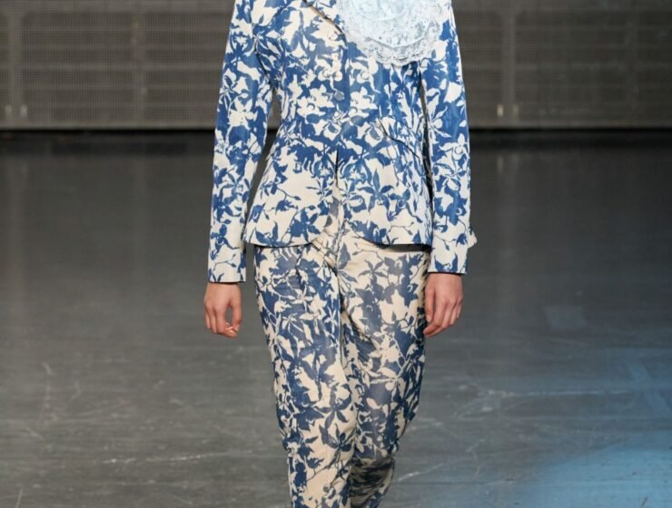 Yuhan Wang SS22 LONDON FASHION WEEK