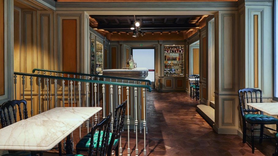 gucci garden bar