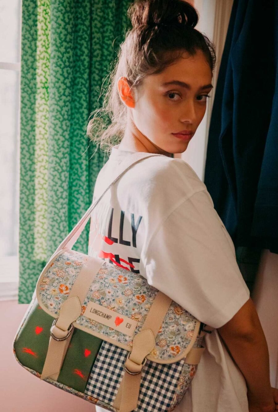 Emotionally Unavailable y Longchamp