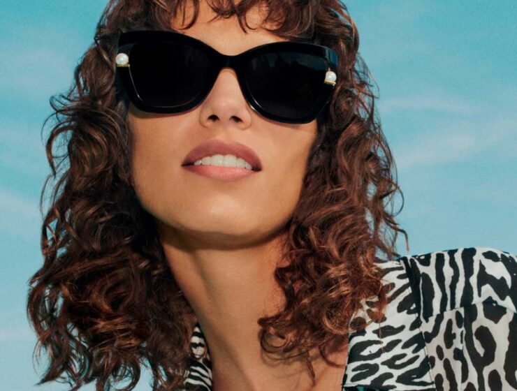 Carolina Herrera presenta su primera campaña de eyewear