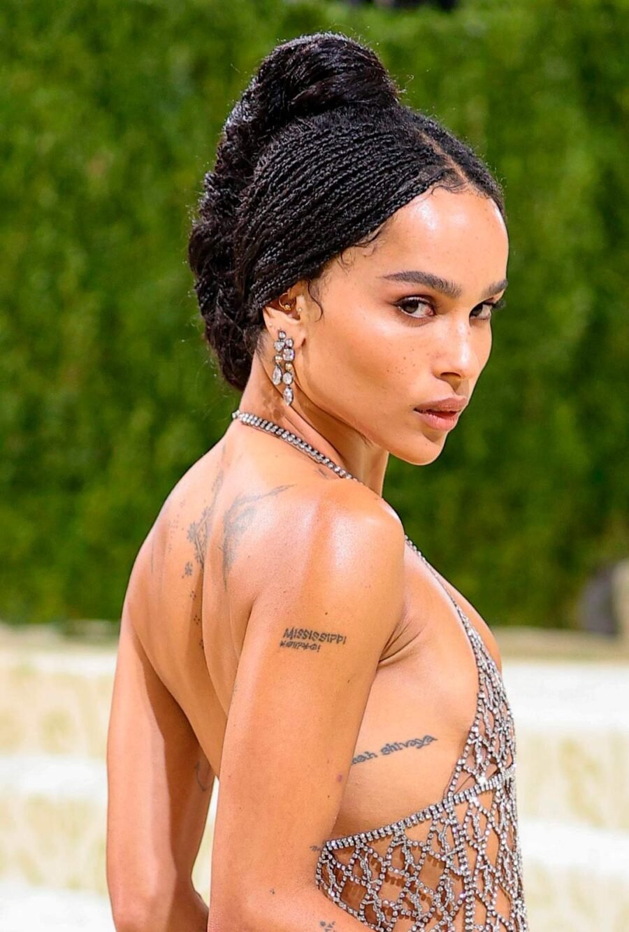 Los looks de Zoë Kravitz en la Met Gala son los más buscados