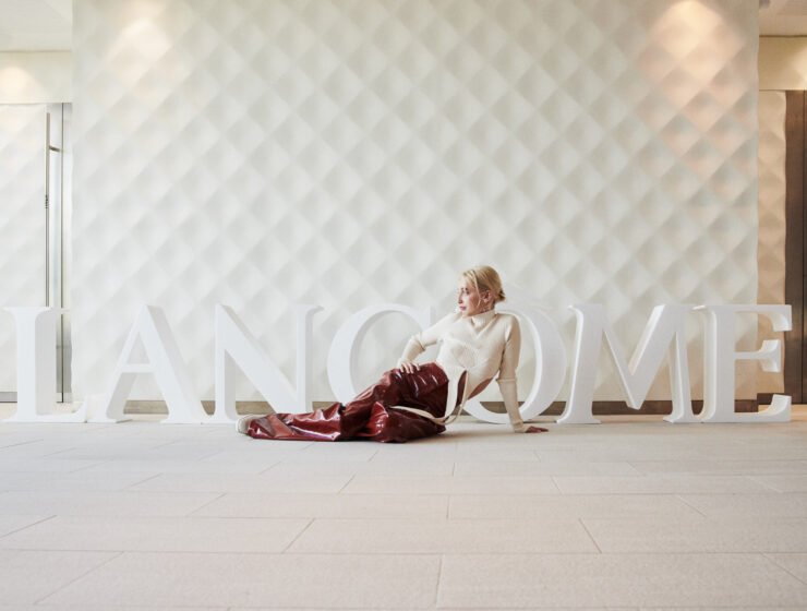 Emma Chamberlain en las oficinas centrales de Lancôme