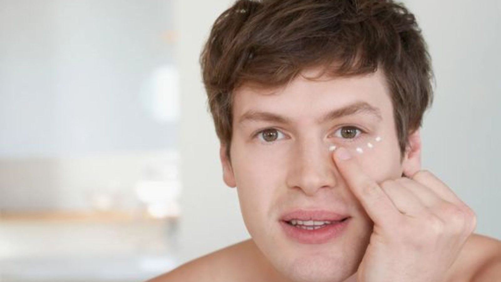 For the men, cremas para atacar las baggy eyes Noir Magazine