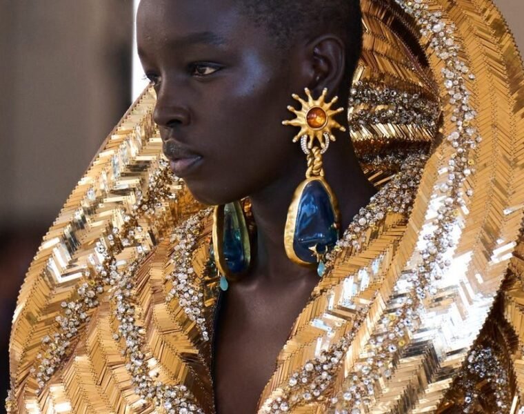 Schiaparelli: la gran exposición del V&A Museum en 2026