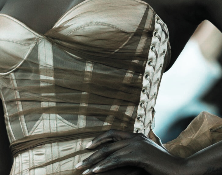 EL CORSÉ, UNA HISTORIA PARA CONTAR_ NOIR