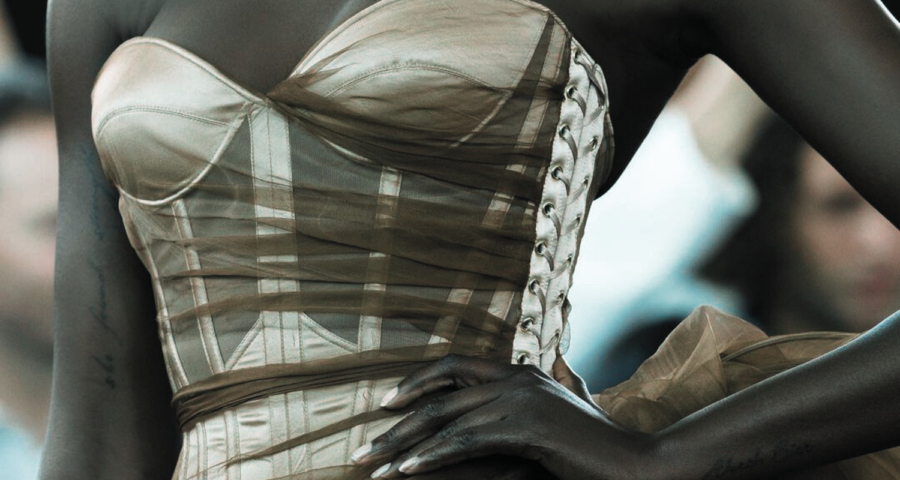 EL CORSÉ, UNA HISTORIA PARA CONTAR_ NOIR