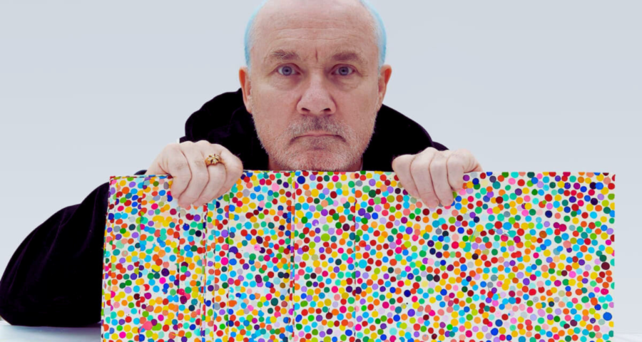 a exposición ofrece una visión completa de la obra del artista entre 1986 y 2019, con aproximadamente 60 obras entre instalaciones, esculturas y pinturas.