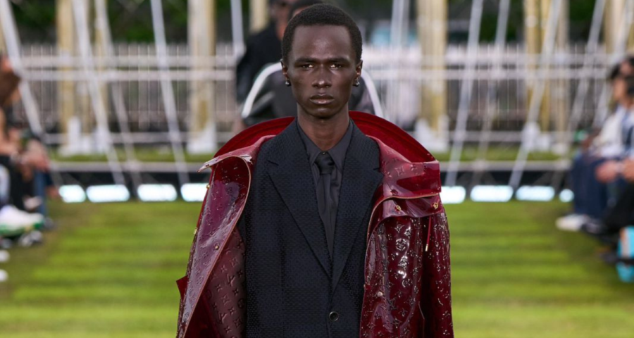 Pharrel Williams el Director Creativo hace un mensaje profundo de diversidad y sustentabilidad a través de su más reciente colección.