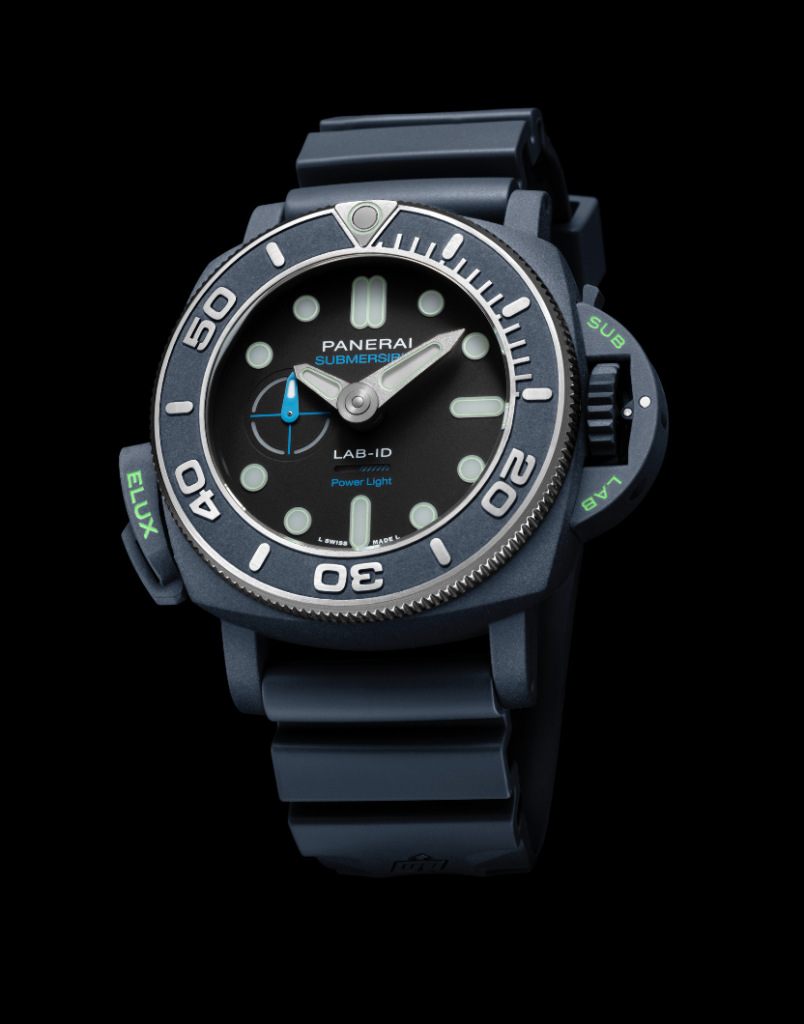 Reloj Panerai Submersible Elux LAB-ID PAM01800 con correa azul.