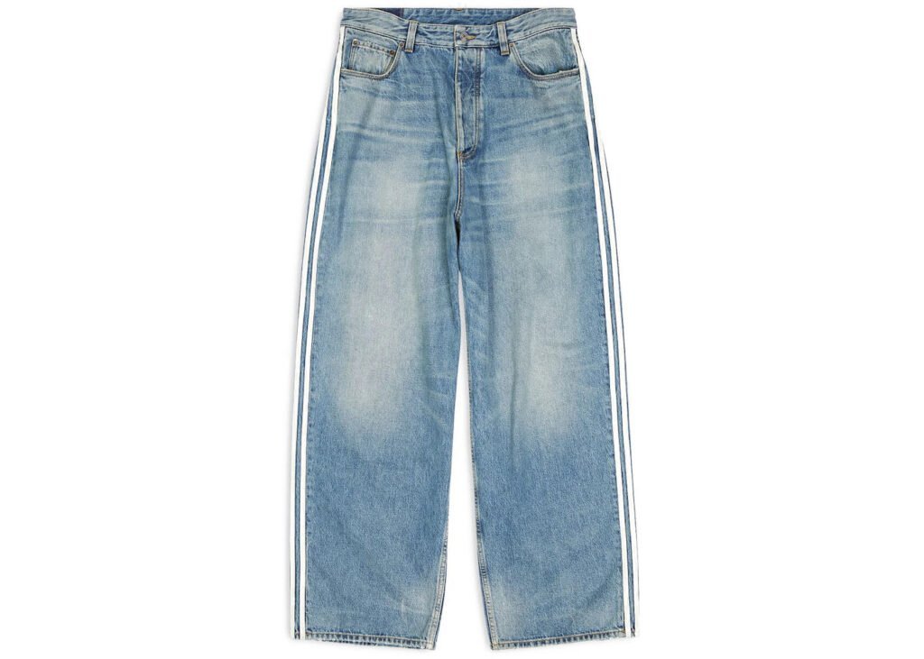 Pantalones de mezclilla Balenciaga. Foto: Farfecth.