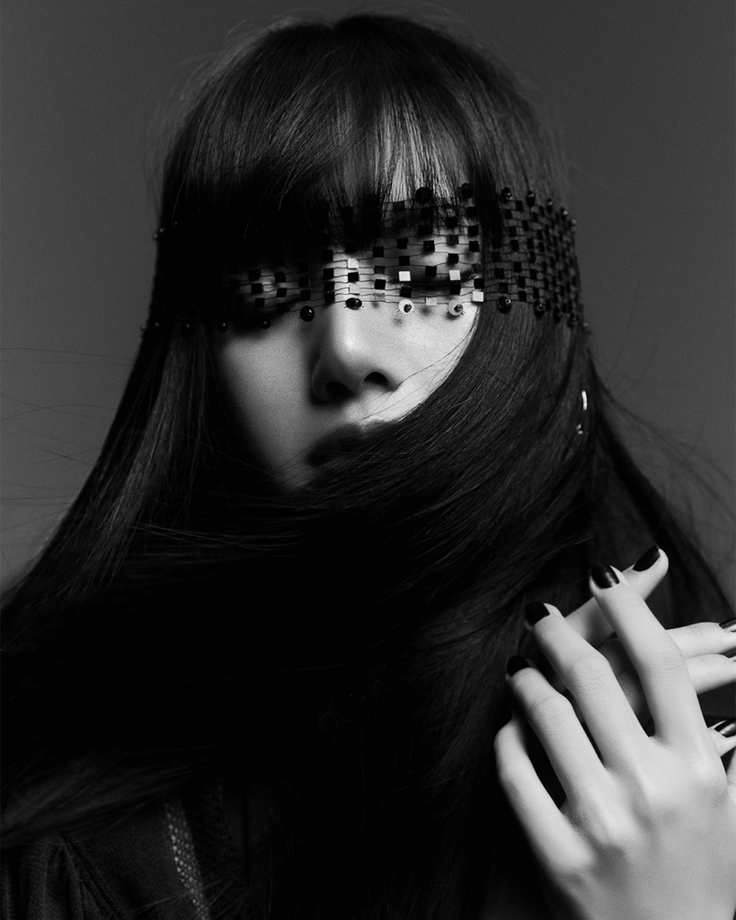 Lisa como embajadora de Louis Vuitton.