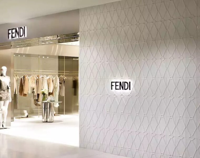 FENDI ESTRENA CAMPAÑA FALL WINTER 24 CON NICHOLAS GALITZINE_NOIR