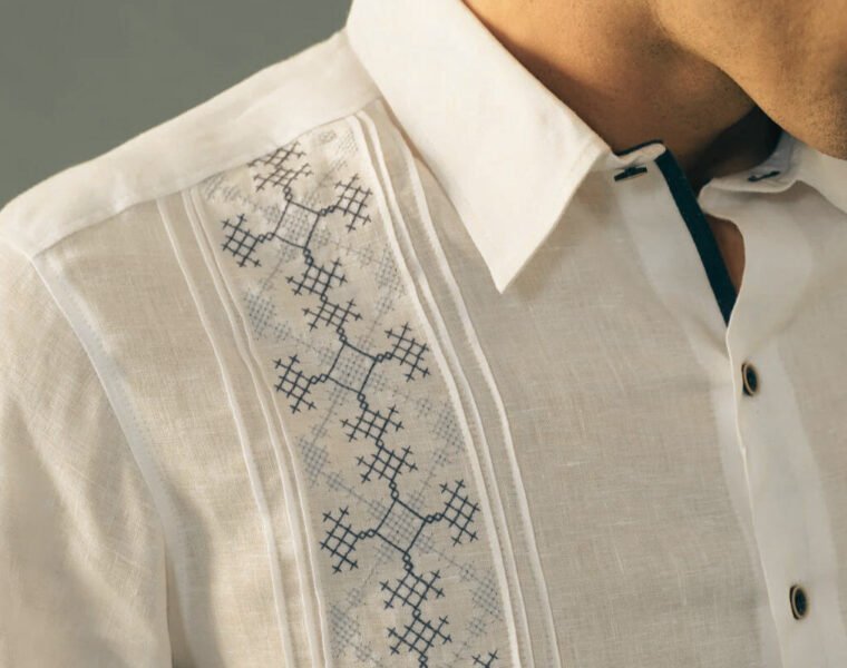 La guayabera es una prenda tradicional muy popular en América Latina_NOIR