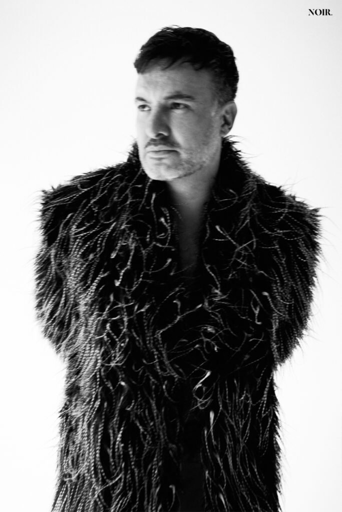 Alex de la madrid en abrigo Margo Puntos