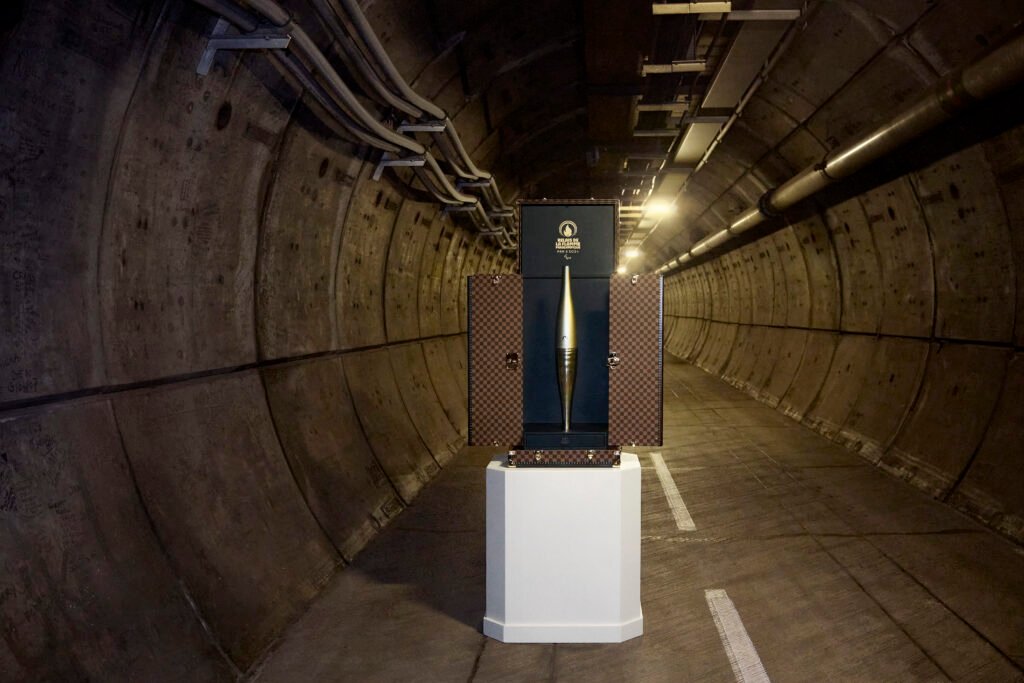 Antorcha Paralímpica de París 2024, Baúl Antorcha Louis Vuitton.
