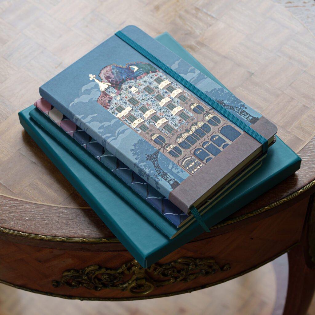 Moleskine rinde homenaje a Gaudí. 