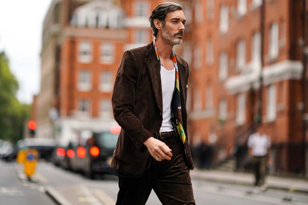 Conjunto semi-fomal de pana.