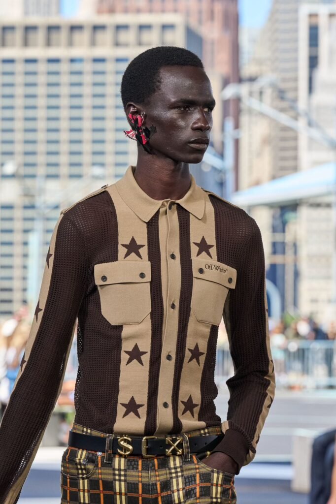 Off White Primavera Verano 2025, Nueva York Fashion Week. 