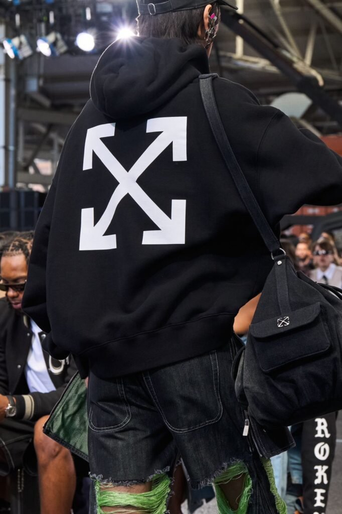 Off White Primavera Verano 2025, Nueva York Fashion Week. 
