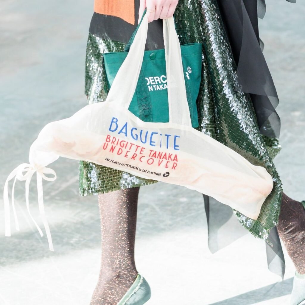 Bolso Baguette de Brigitte Tanaka. 