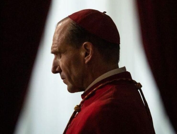 Ralph Fiennes en Cónclave
