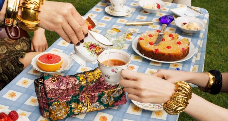 Saint Laurent redefine lo cotidiano.