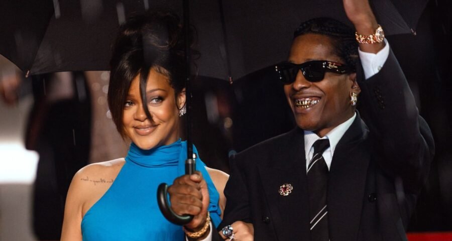 Ni la lluvia pudo opacar el aura de la pareja más magnética de Cannes.