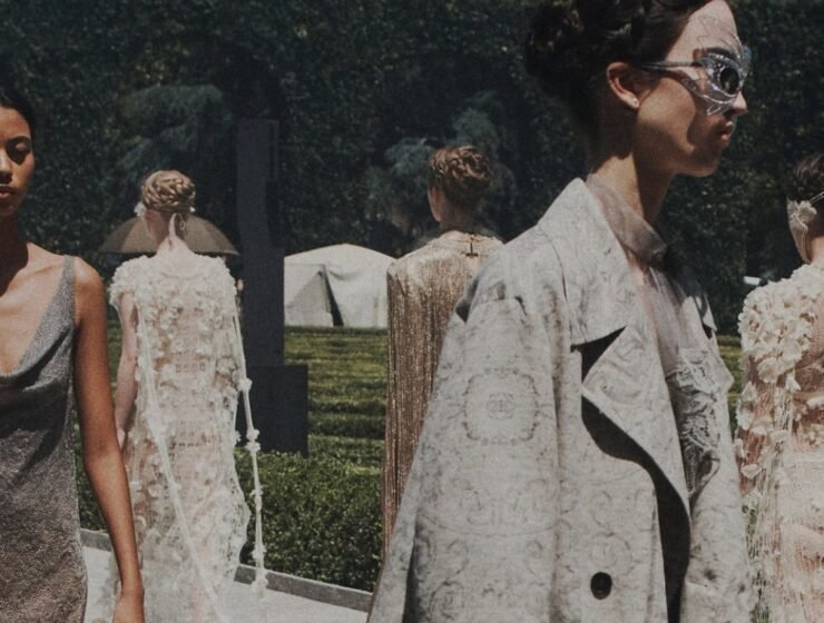 Maria Grazia Chiuri no solo diseñó ropa, tejió un manifiesto.