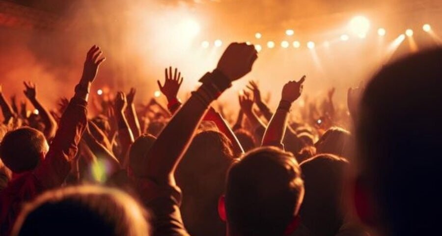 Glastonbury 2025: fechas, artistas confirmados y dónde es
