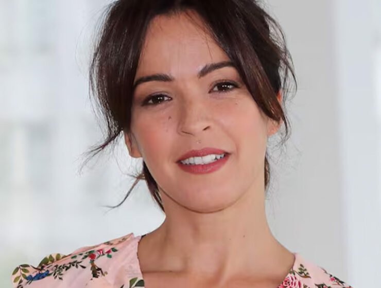 Verónica Sánchez durante una sesión de fotos para la serie de televisión "El Muelle", como parte de Mipcom, el 16 de octubre de 2018 en Cannes (Foto: Valery Hache / AFP)