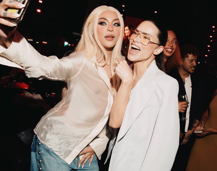 Pabllo Vittar junto a Adriana Lima, H&M Brasil.