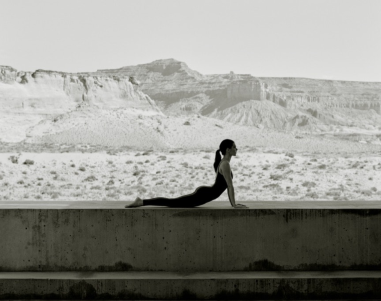 Kendall Jenner y ALO Fall 2025: lujo, bienestar y minimalismo