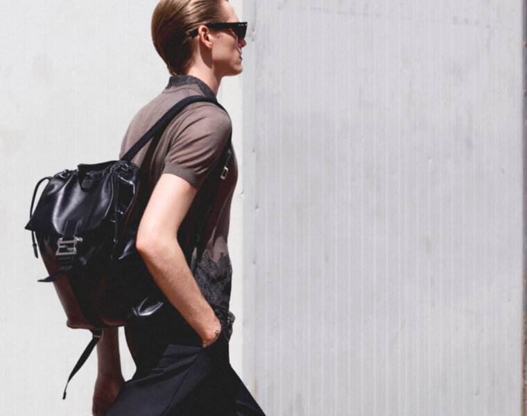 Descubre la FENDI Flux Backpack: estilo, fluidez y funcionalidad