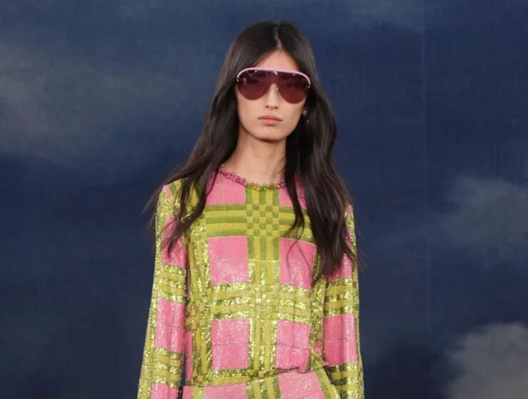 Descubre Burberry SS26: colección vibrante inspirada en la música