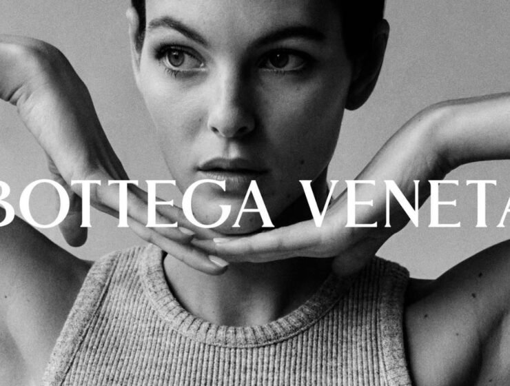 Campana de Bottega Veneta: Diseño y artesanía en un tote icónico