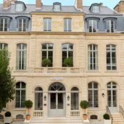 Roger Vivier inaugura Maison Vivier en París: el nuevo destino del lujo y la creatividad
