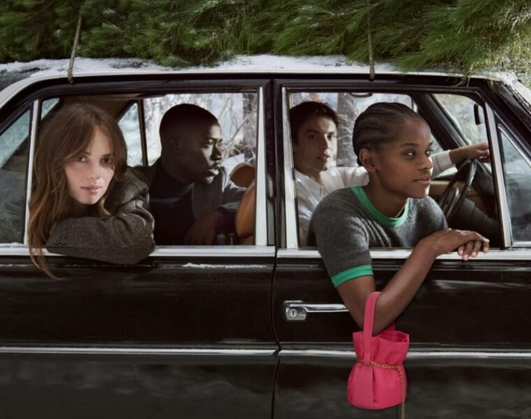 Prada Holiday 2025: campaña navideña cinematográfica y elegante