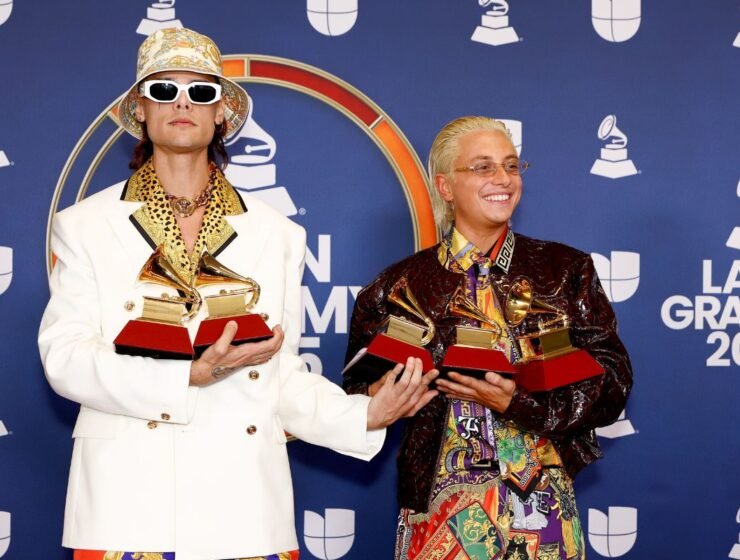 Ca7riel y Paco Amoroso triunfan en los Latin Grammy 2025