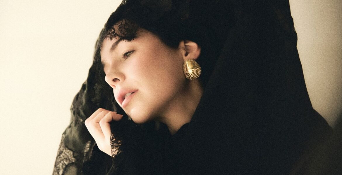 Camila Sodi habla sobre el duelo y su libro más íntimo