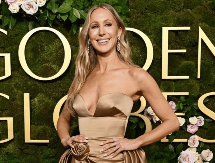 Nikki Glaser: Comediante y Anfitriona de los Globos de Oro 2026