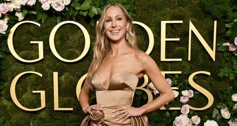 Nikki Glaser: Comediante y Anfitriona de los Globos de Oro 2026